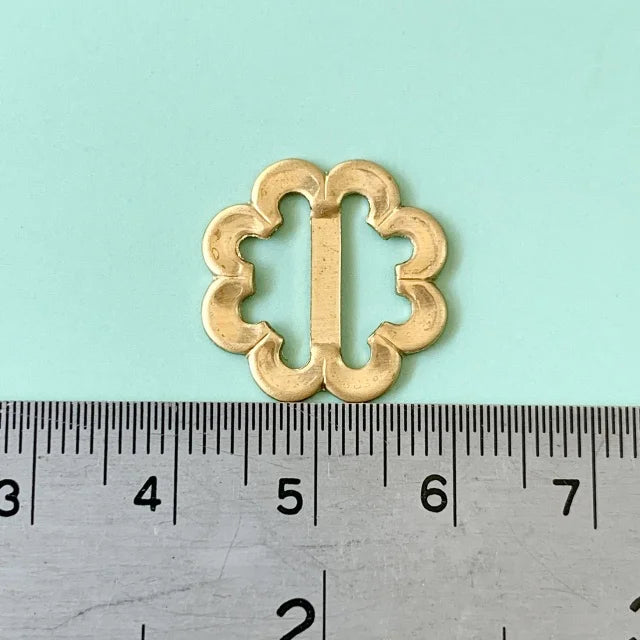 Brass Stamping Buckle Scallop 19mm