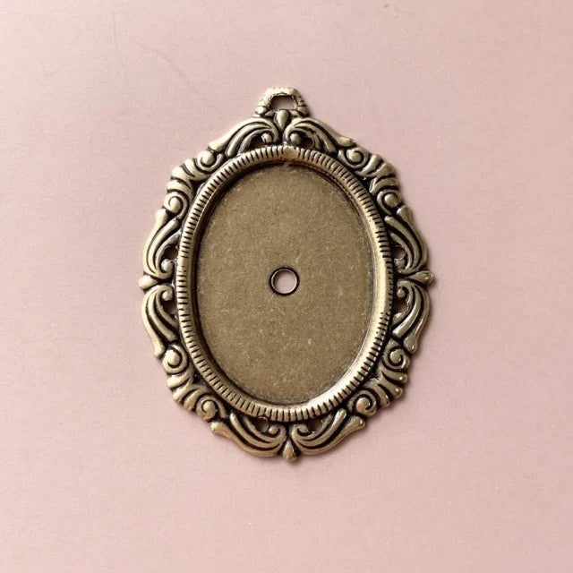 Antique Gold Plated Victorian Settings 25x18mm