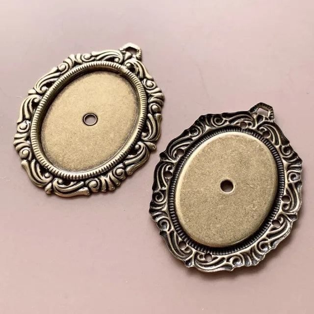 Antique Gold Plated Victorian Settings 25x18mm