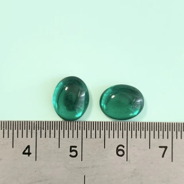 チェコ製Vintageガラスカボション・Emerald・10×8mm 【2個入】
