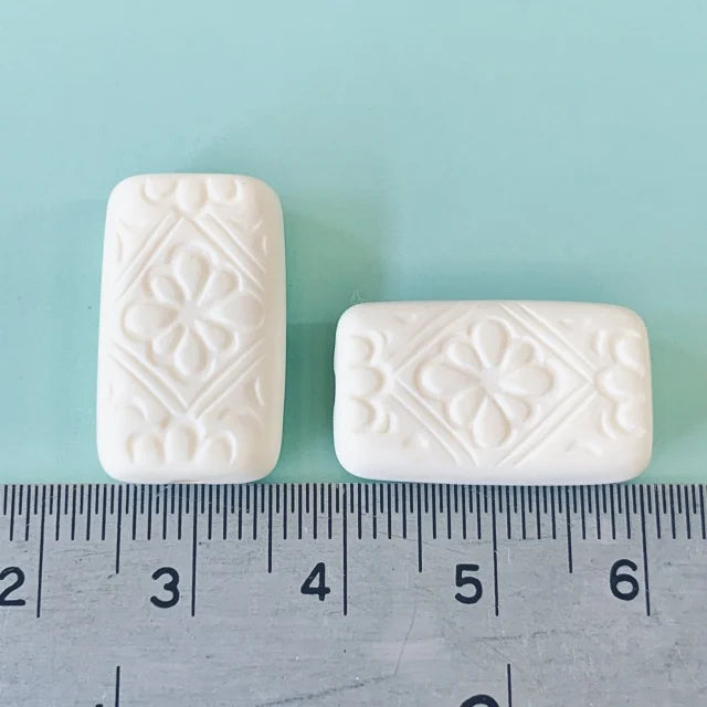 Vintage Plastic Beads Floral Rectangle Matt Ivory 21x13mm【2pcs】