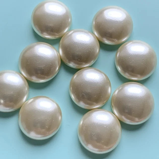 Czech Glass Pearl Round Creme 13mm