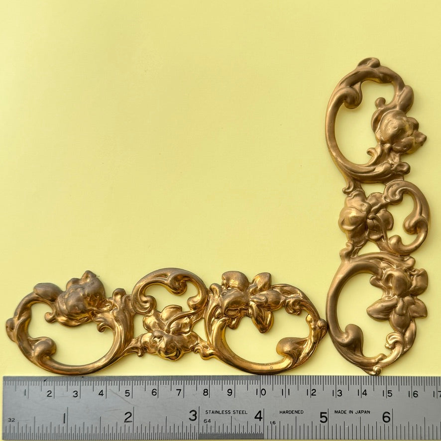 USA Vintage Brass Stamping Large Floral 125x40mm