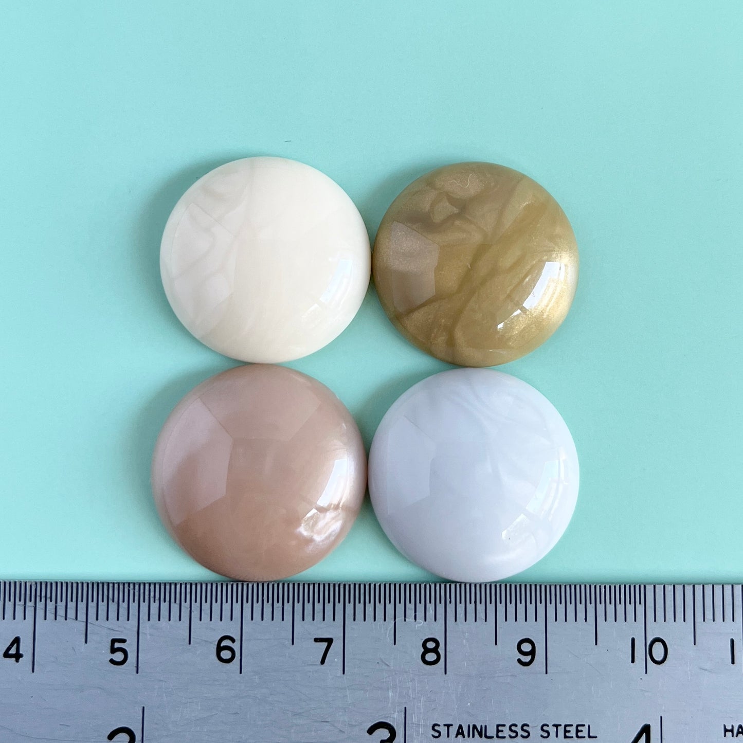 【Made in Japan】デッドストック ◆ 日本製 プラスチックカボション・マーブル・ラウンド 約21mm【全4色】