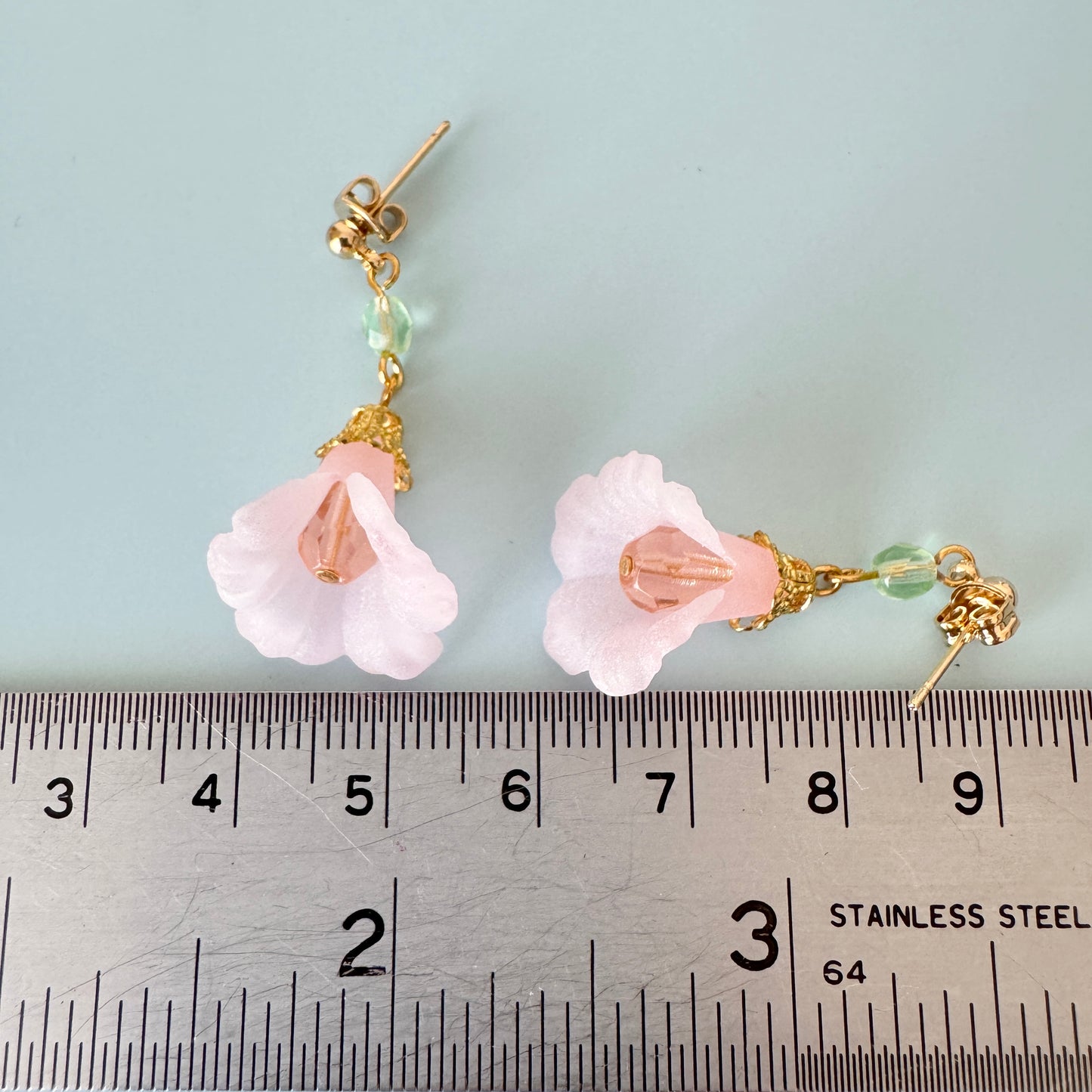 Plastic Flower Pierced Earrings