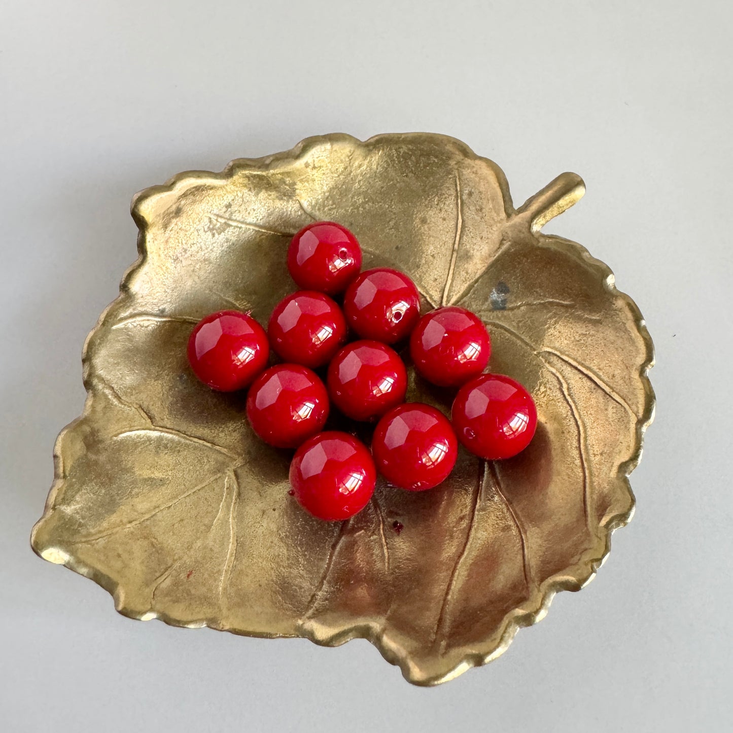 【Made in Japan 】AKADAMA Glass Beads Retro Red color coated 10mm【10 pcs or 1 strand】