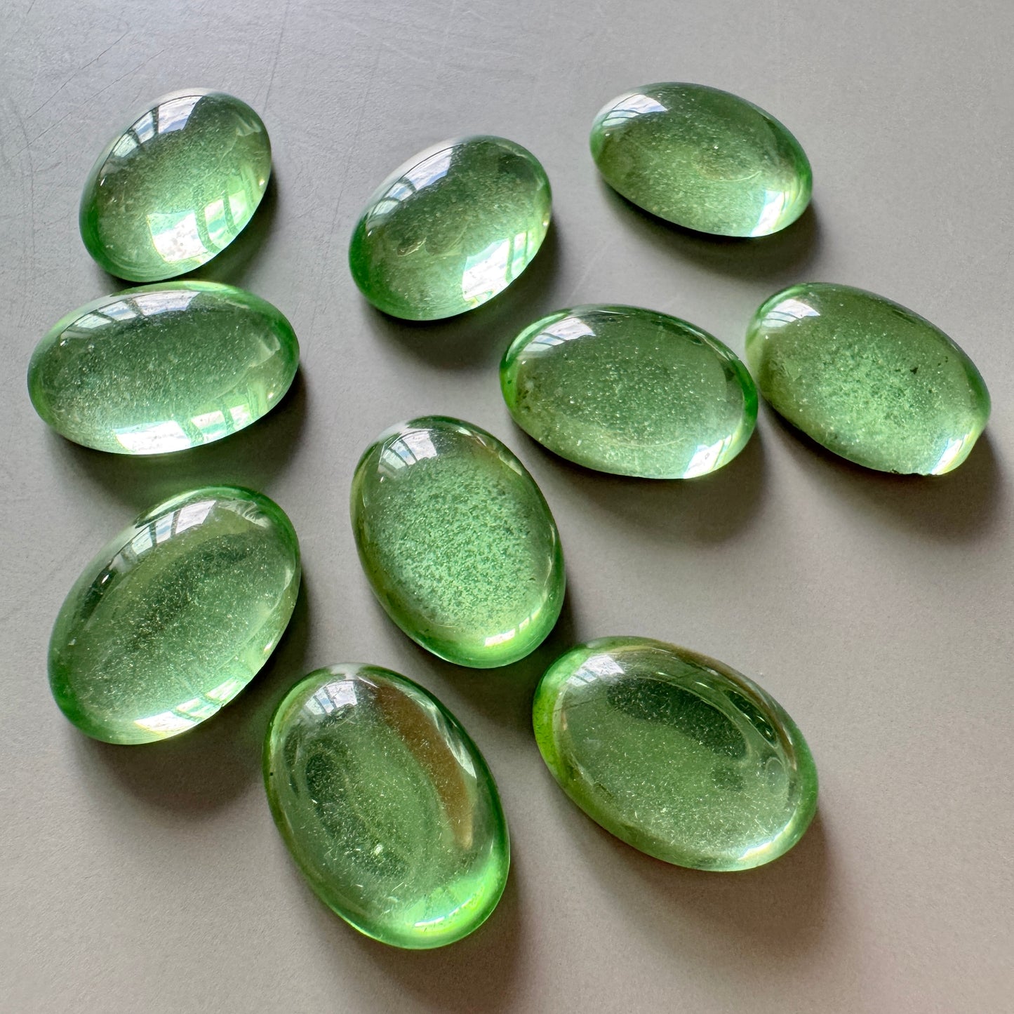 Czech Vintage Glass Cabochon Oval Peridot 14×10mm