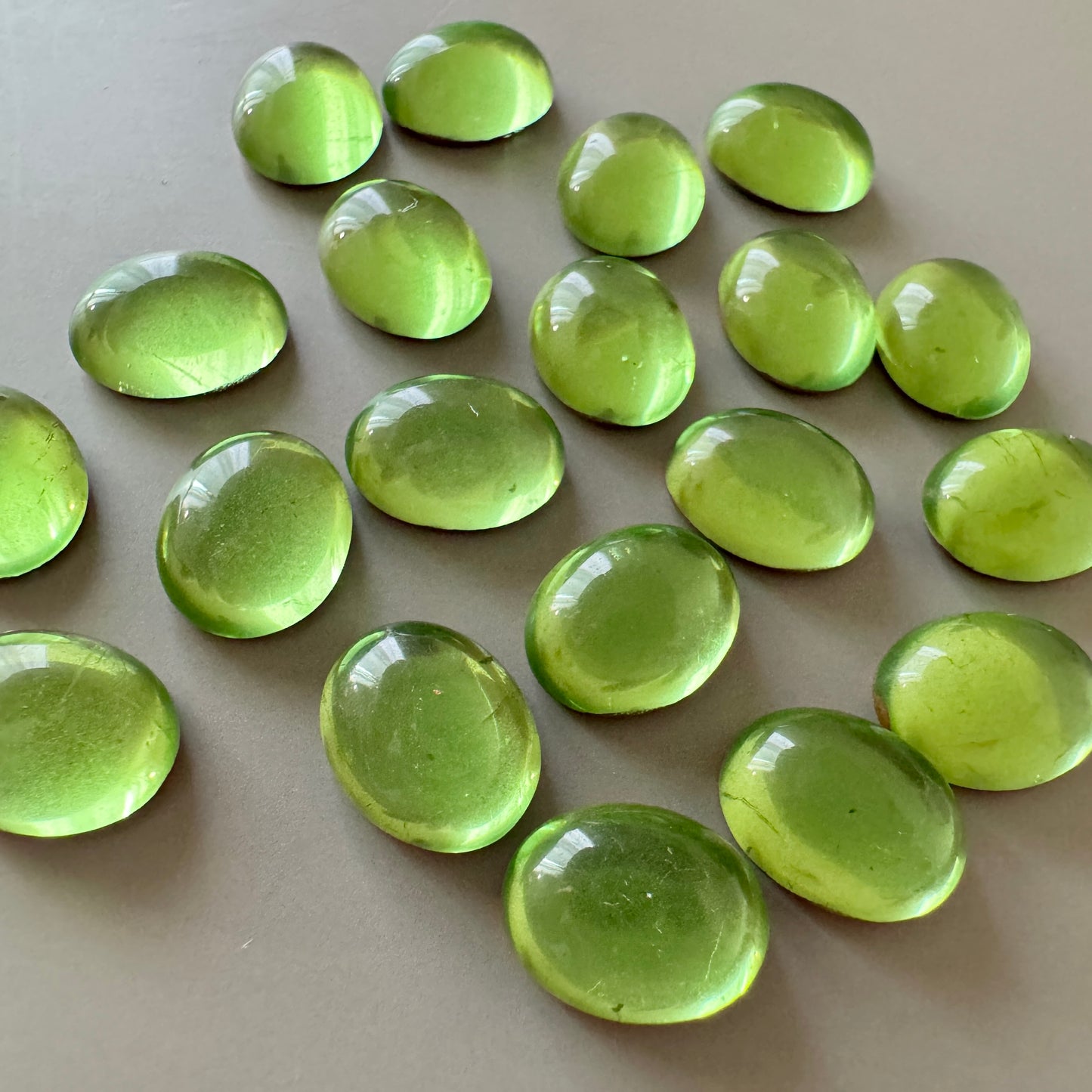 Czech Vintage Glass Cabochon Peridot 10×8mm 【2 pcs】