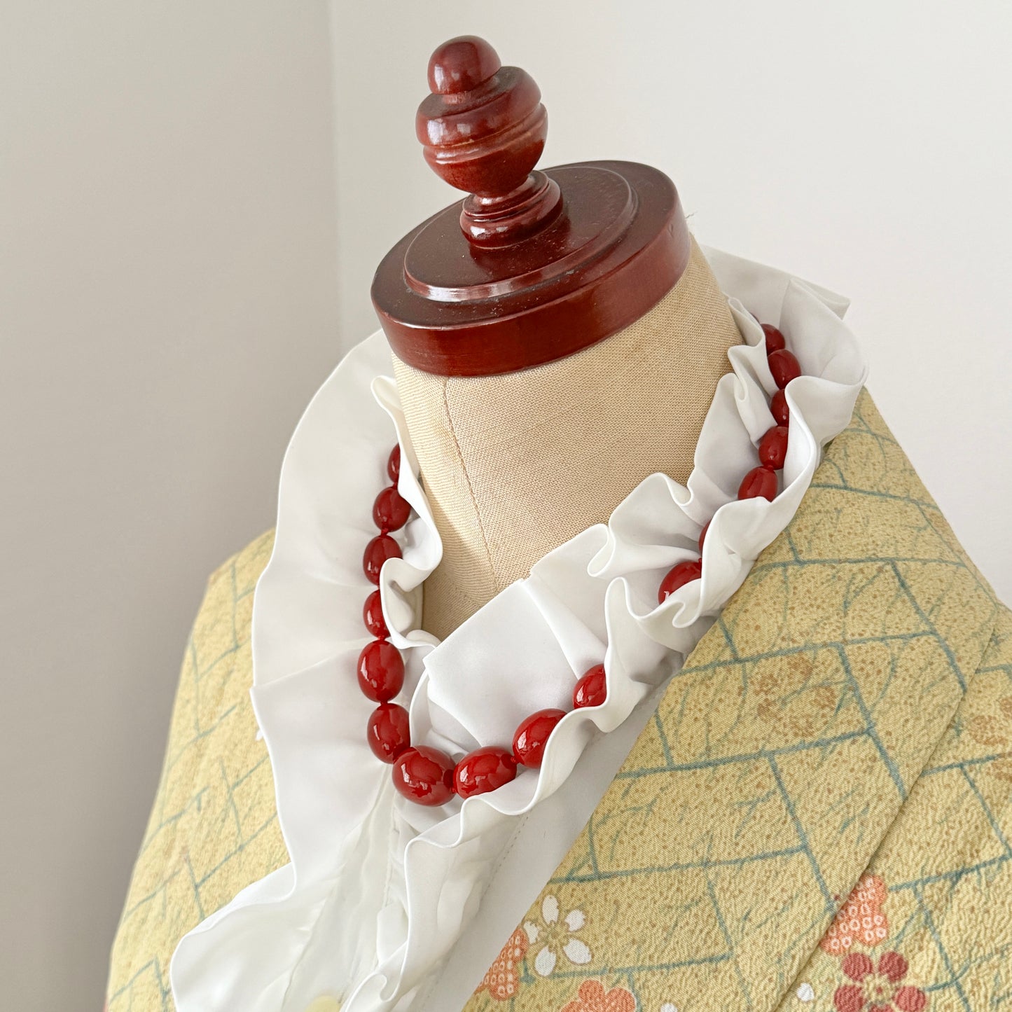 【Made in Japan 】AKADAMA Retro Red Oval Gradation Necklace 16.54 inch