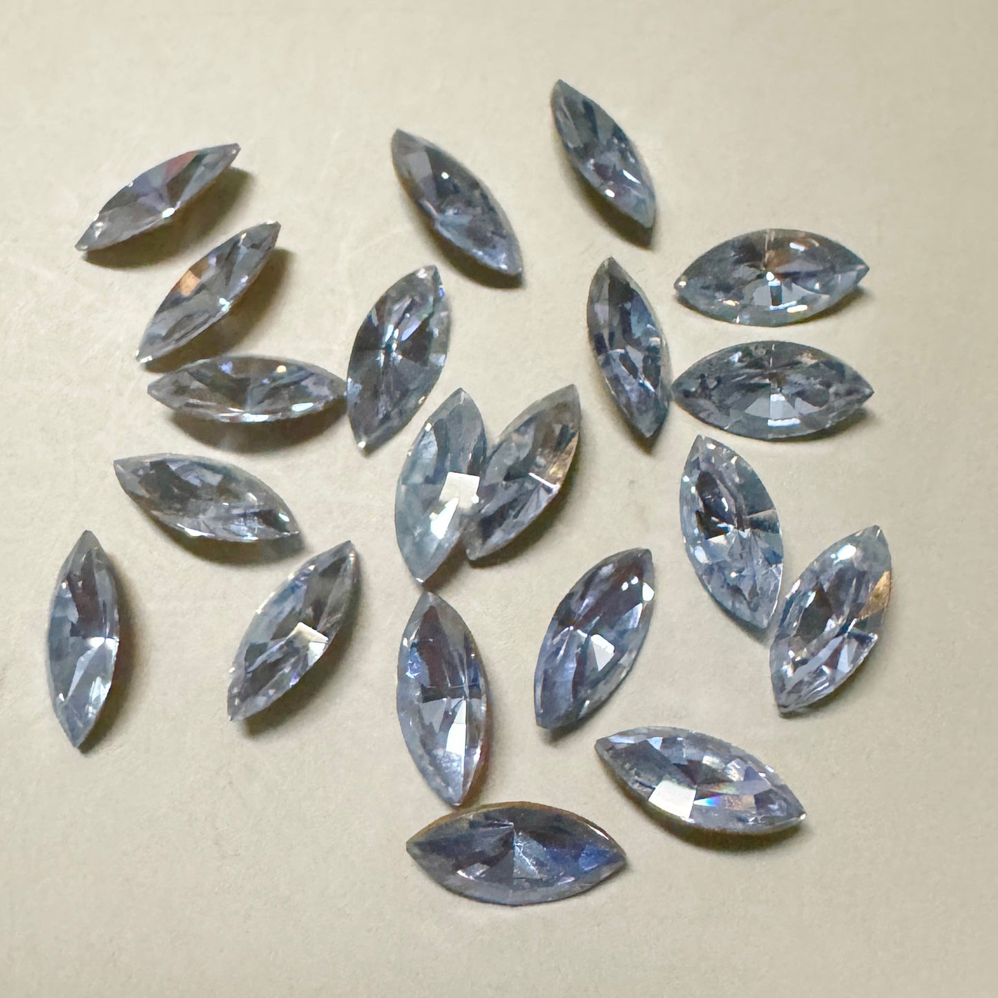 Vintage Swarovski ART #4206 Navette Alexandrite 10x5mm【2 pcs】