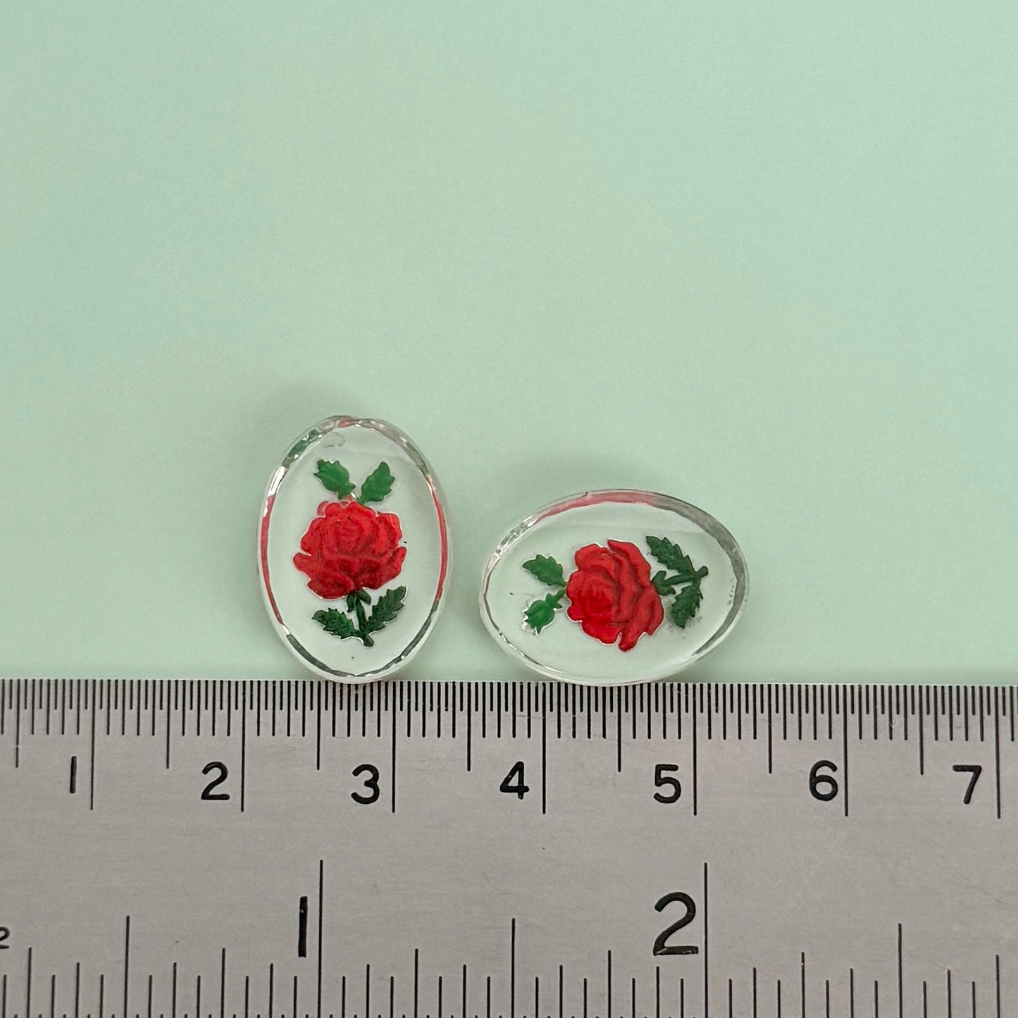 ドイツ製vintageプラスチックインタリオ・ROSE・Oval・RED/CRYSTSAL 18x13mm