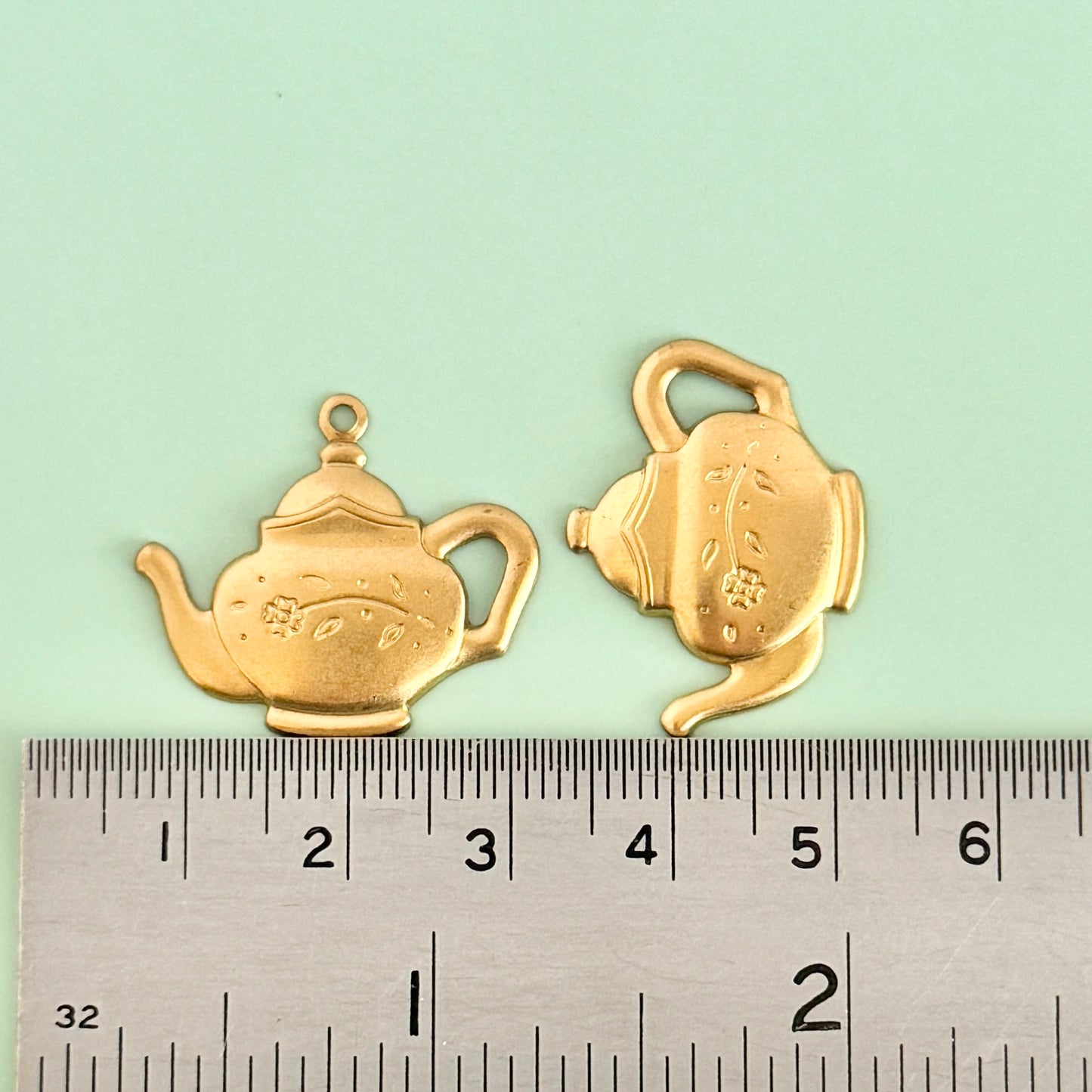 ブラスチャーム・Tea Pot Kettle