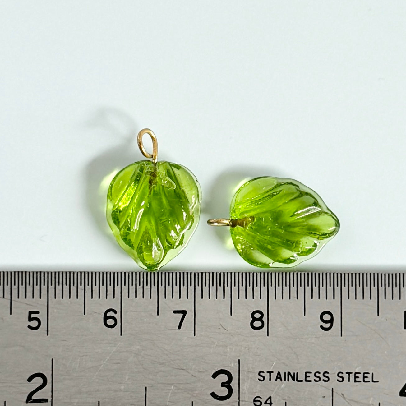 Glass Leaf with Brass Loop 15x12mm【2pcs】【Amethyst or Olive】