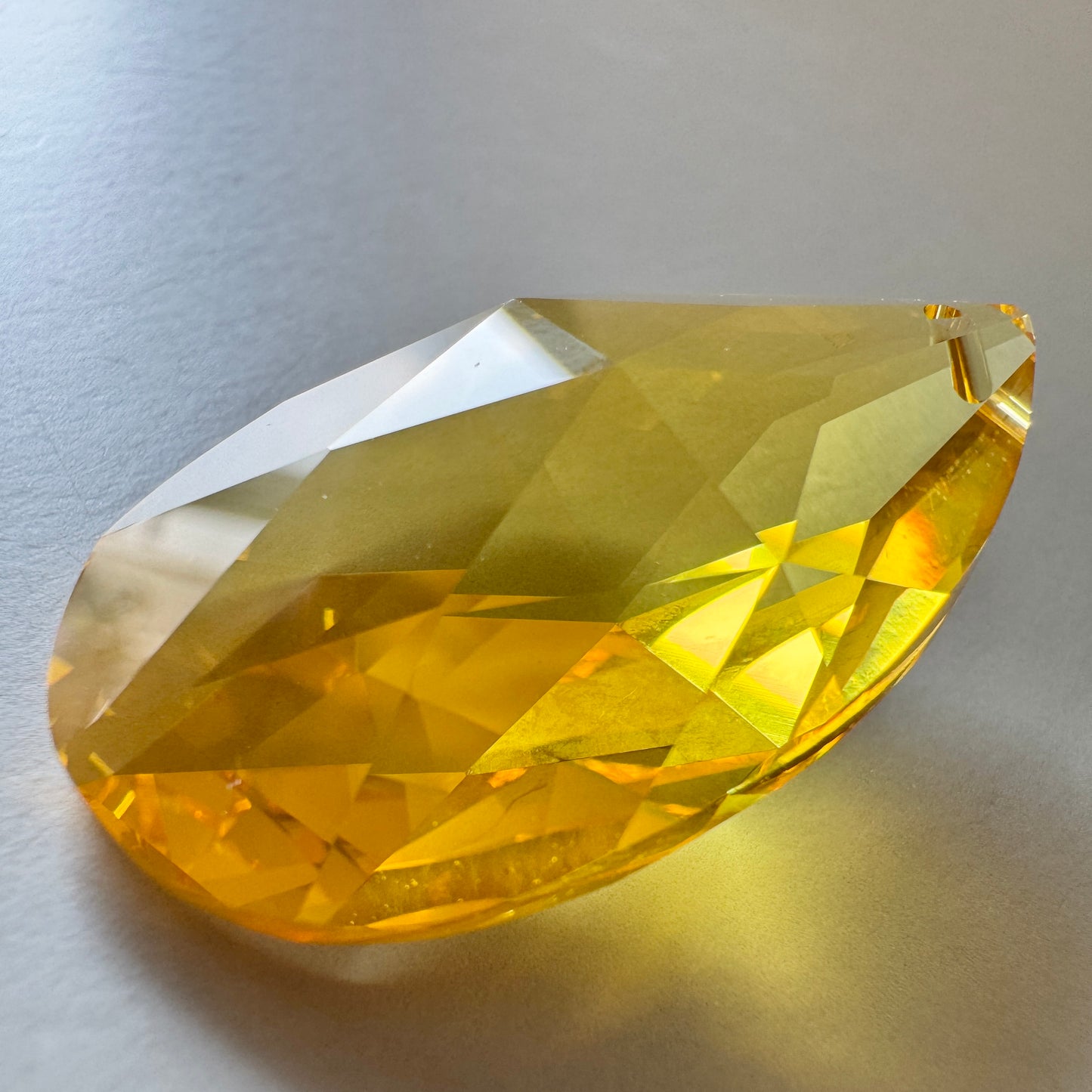 Swarovski ART #8721 Pear Shape Light Topaz 38×22mm【1 pc】