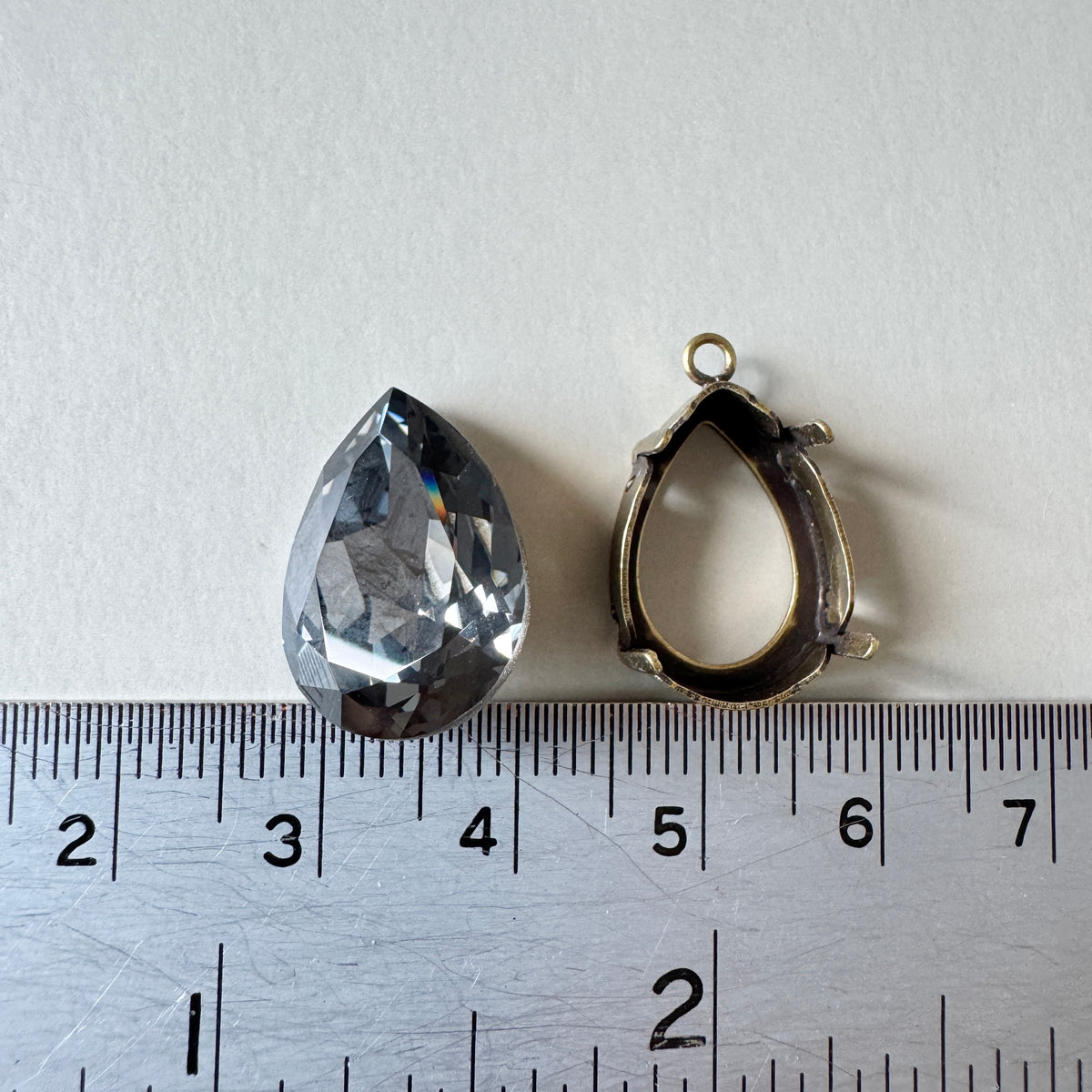 Special Set【Swarovski #4320 Crystal Silver Night 18×13mm & Antique Gold Setting】26MX_318