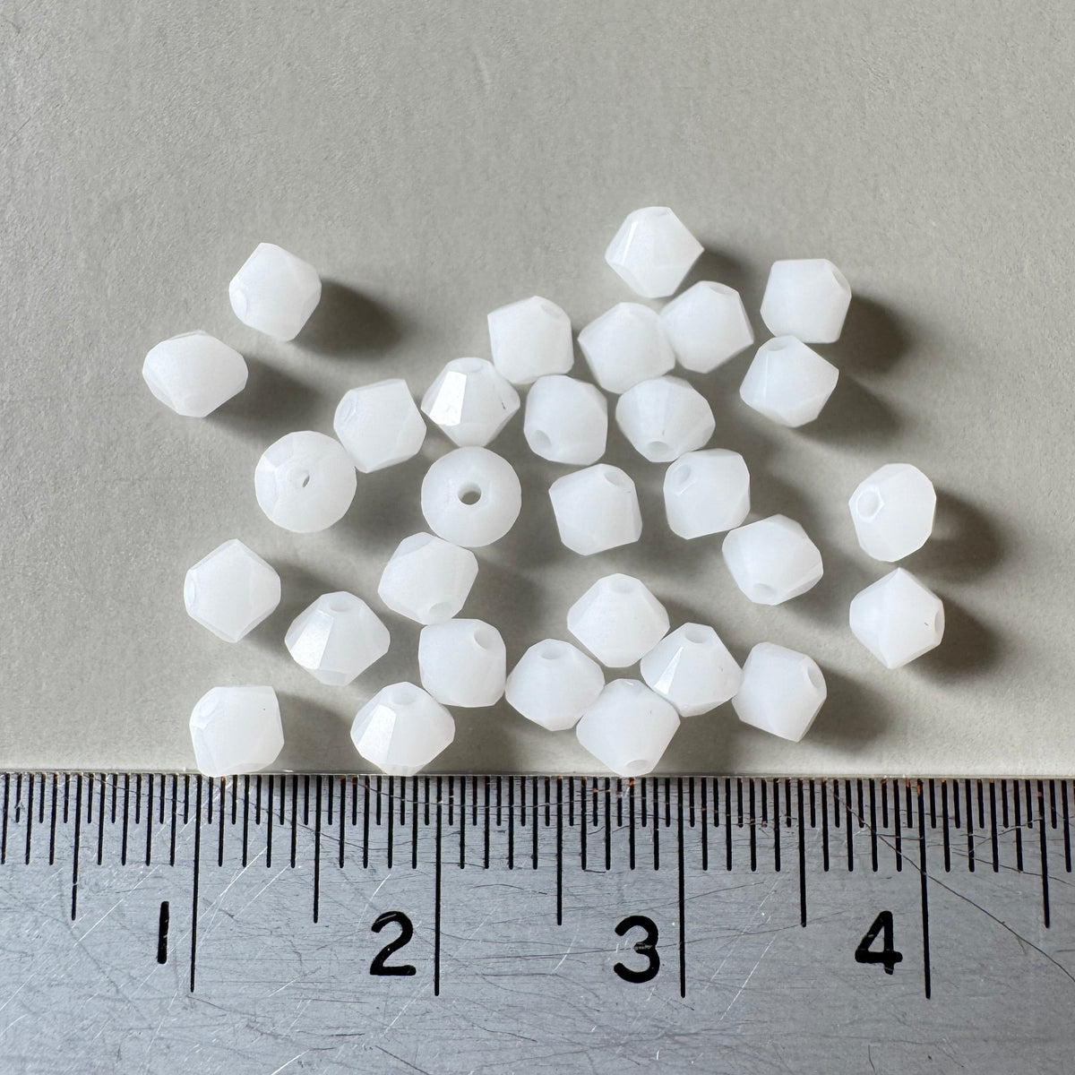 Special Set【Swarovski #5328 White Alabaster Bicone Beads 4mm】26MX_340