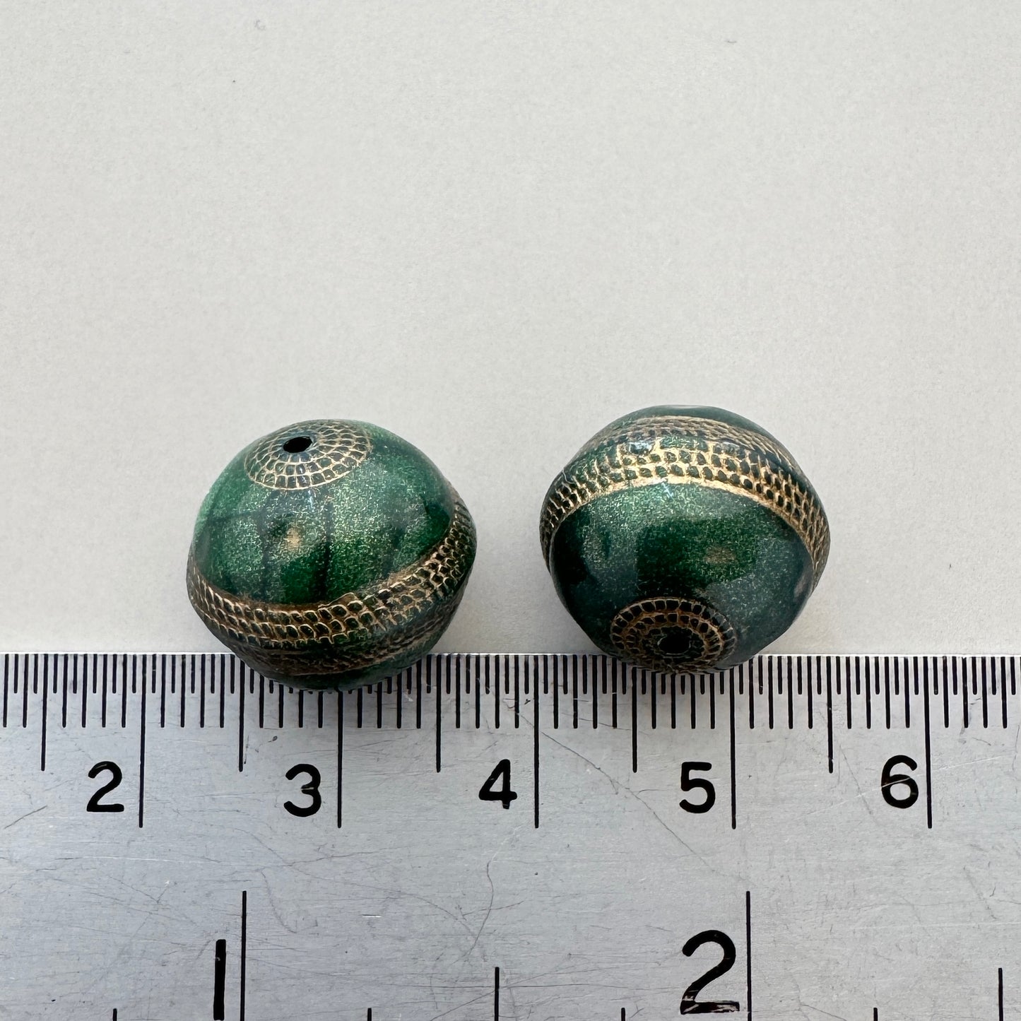 Plastic Beads Gold Tapestry Round 12mm【2pcs】
