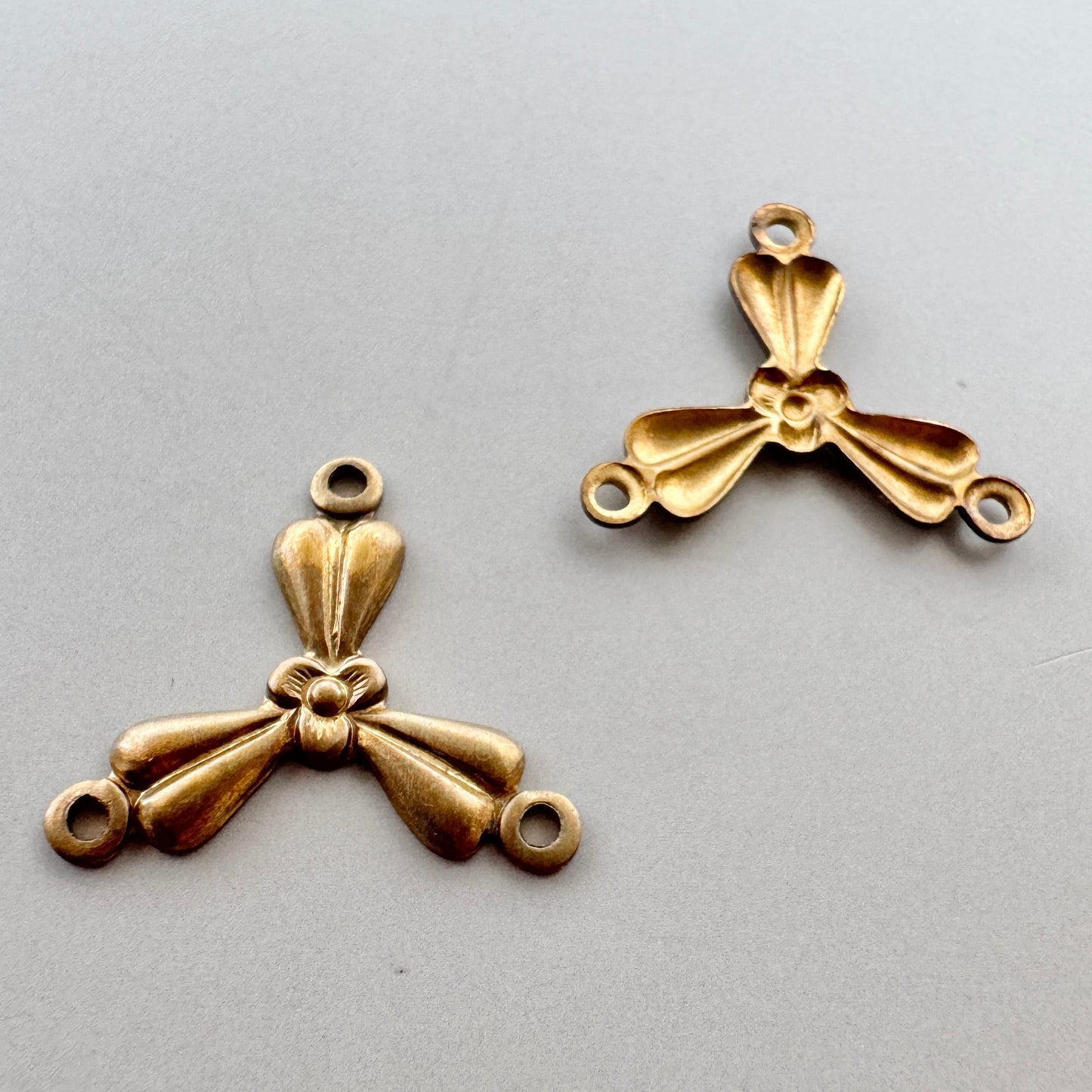 Brass Charm Connector Flower 3 loop 18mm