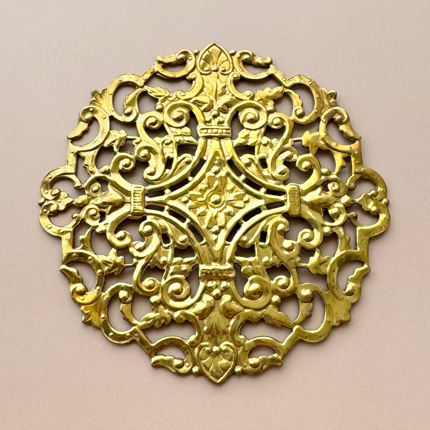 Vintage Metal Big Filigree 82mm