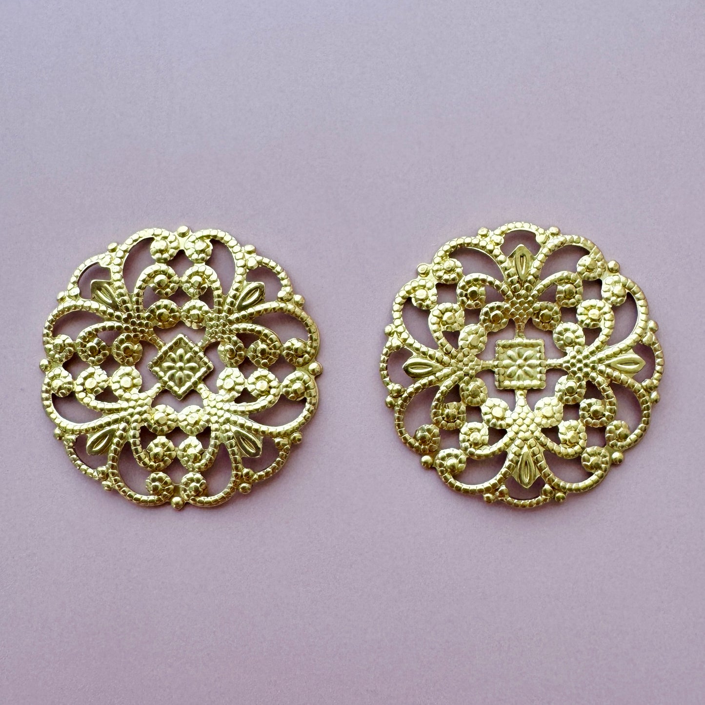 USA Vintage Brass Filigree 23mm 2pcs