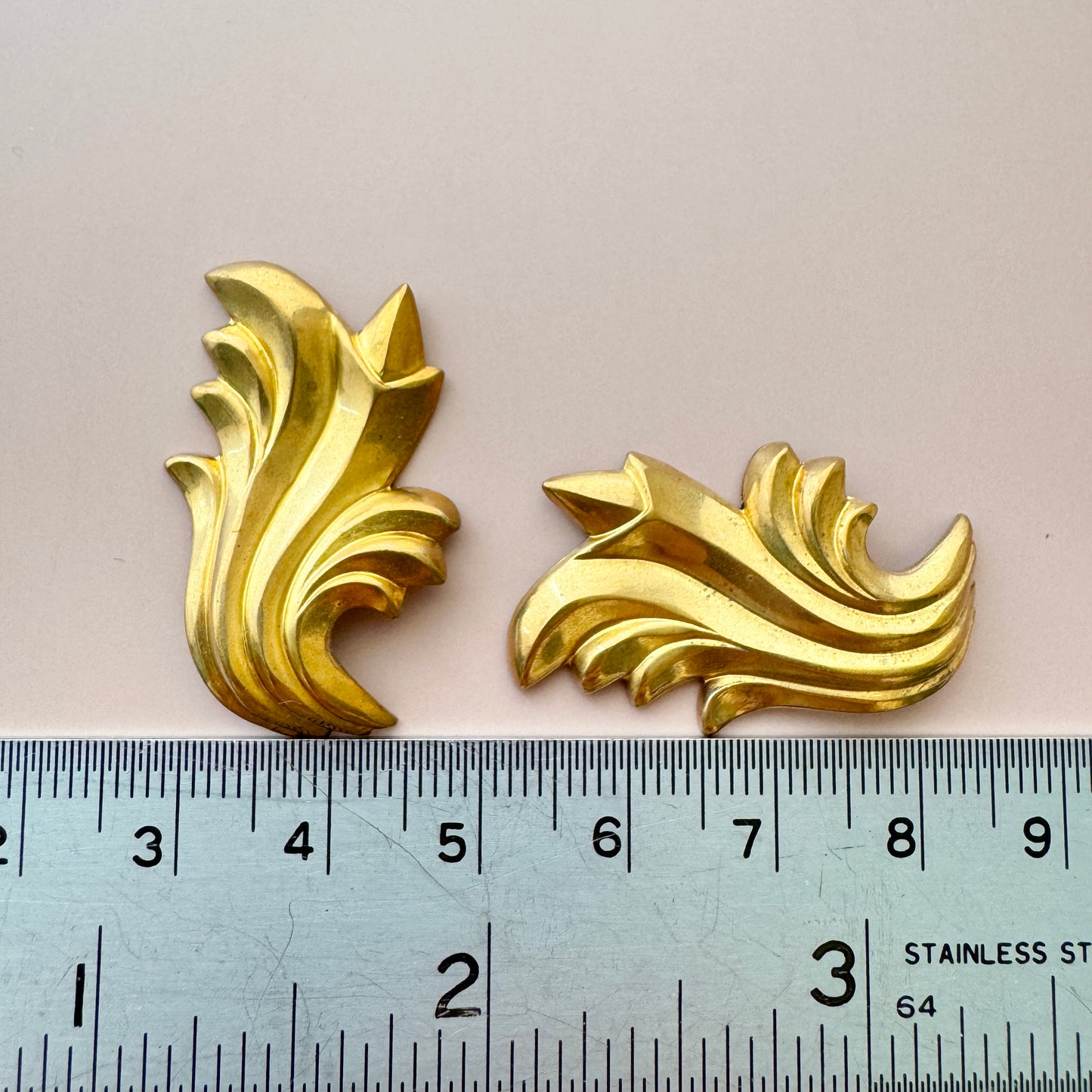 USA Vintage Brass Stamping 33x20mm