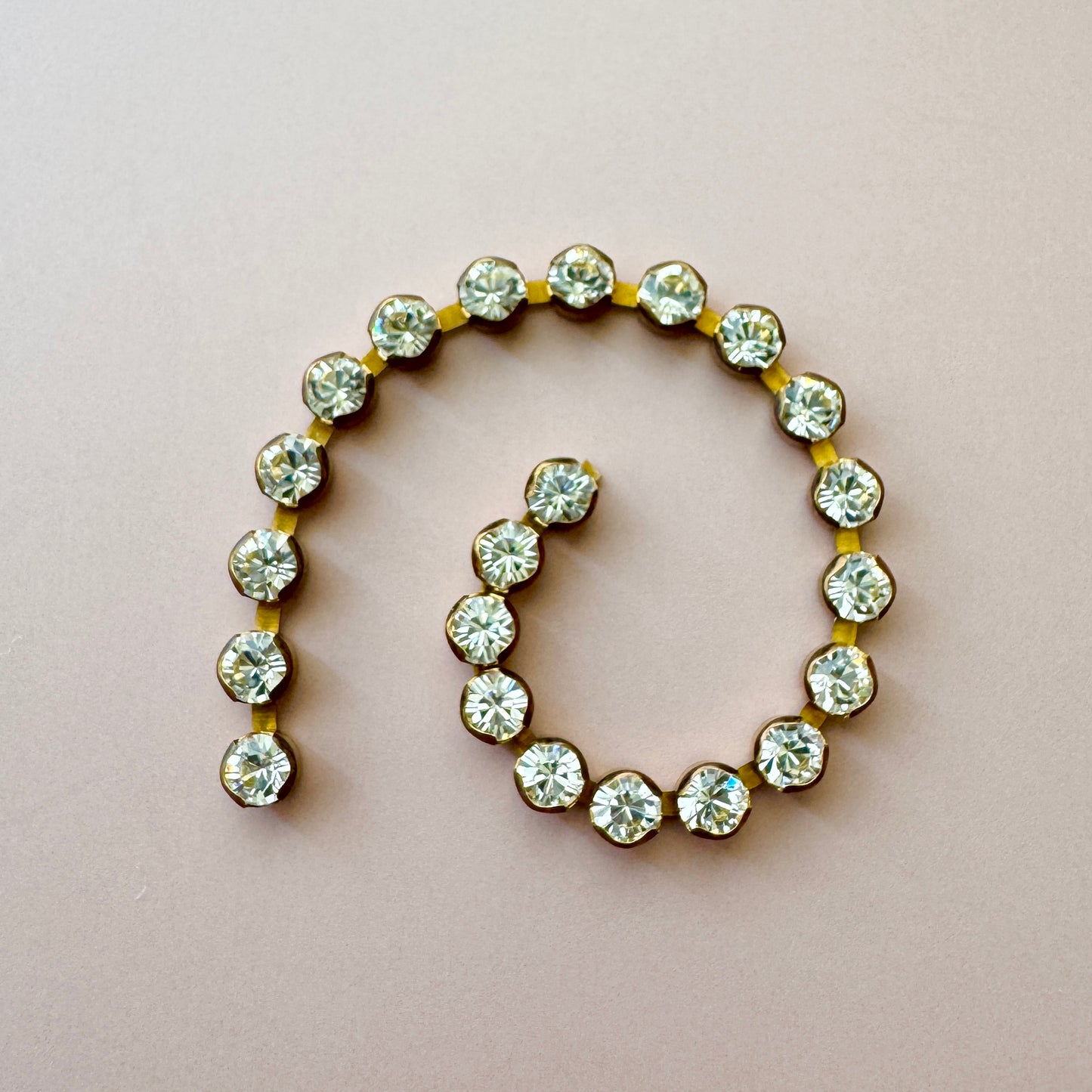 Vintage Rhinestone 3mm Brass Chain 10cm