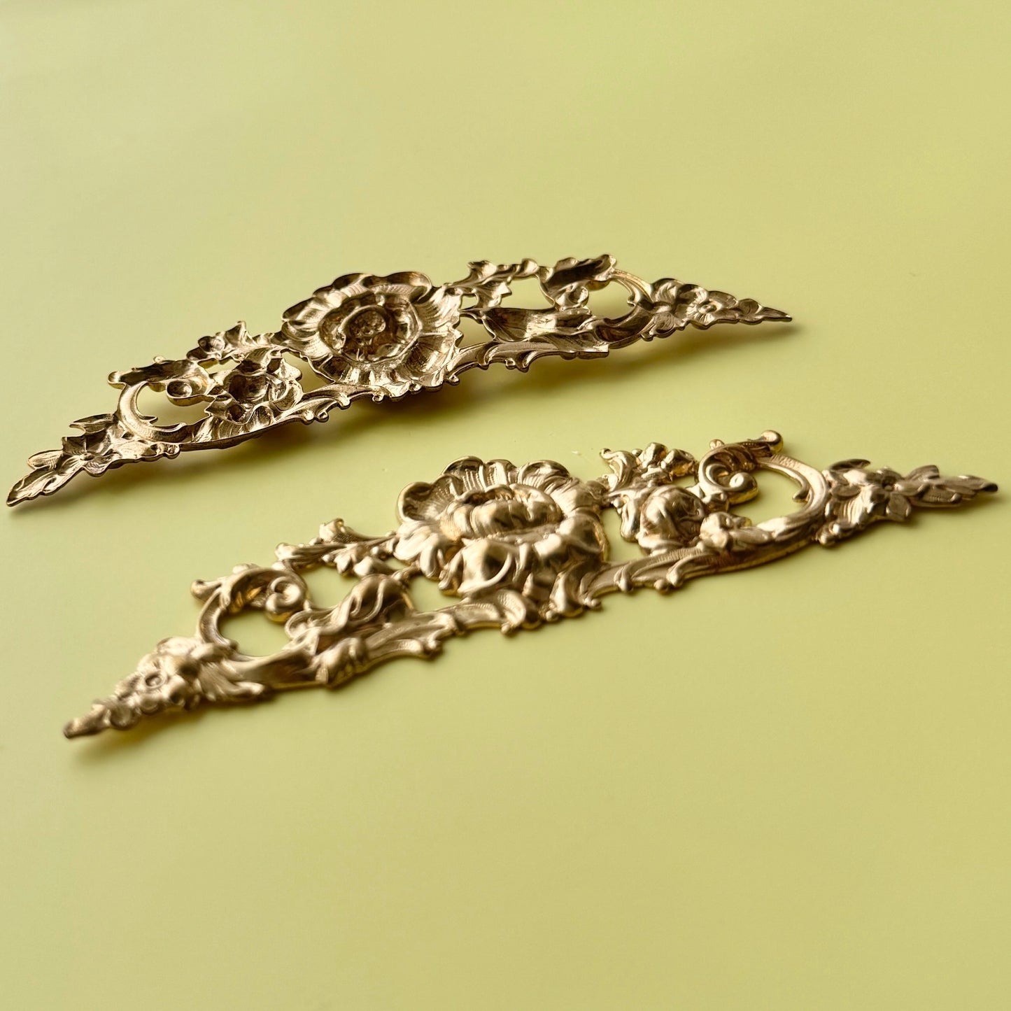 USA Vintage Brass Stamping Floral 28x97mm