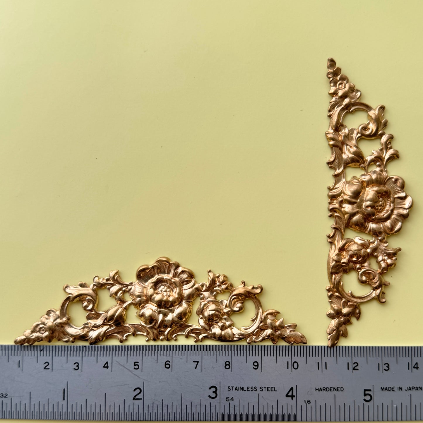 USA Vintage Brass Stamping Floral 28x97mm