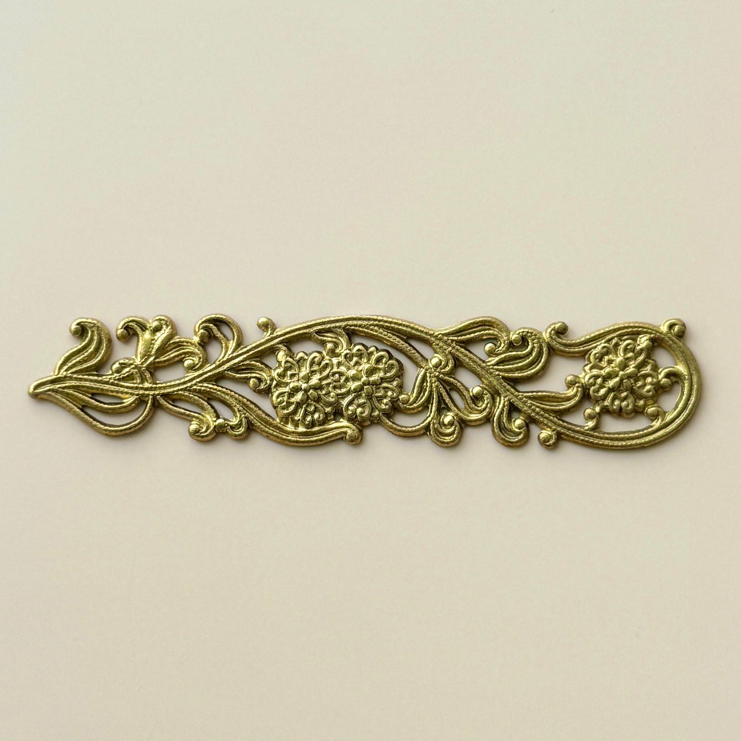 USA Vintage Brass Stamping Floral 75x15mm