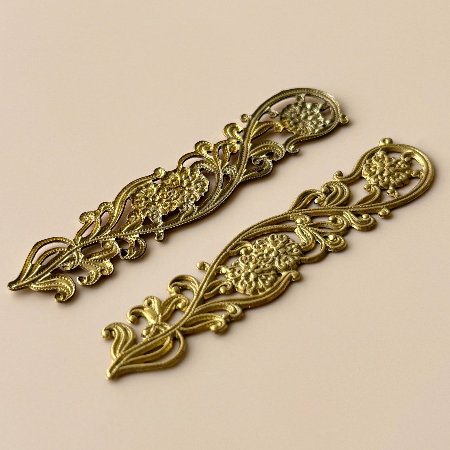 USA Vintage Brass Stamping Floral 75x15mm