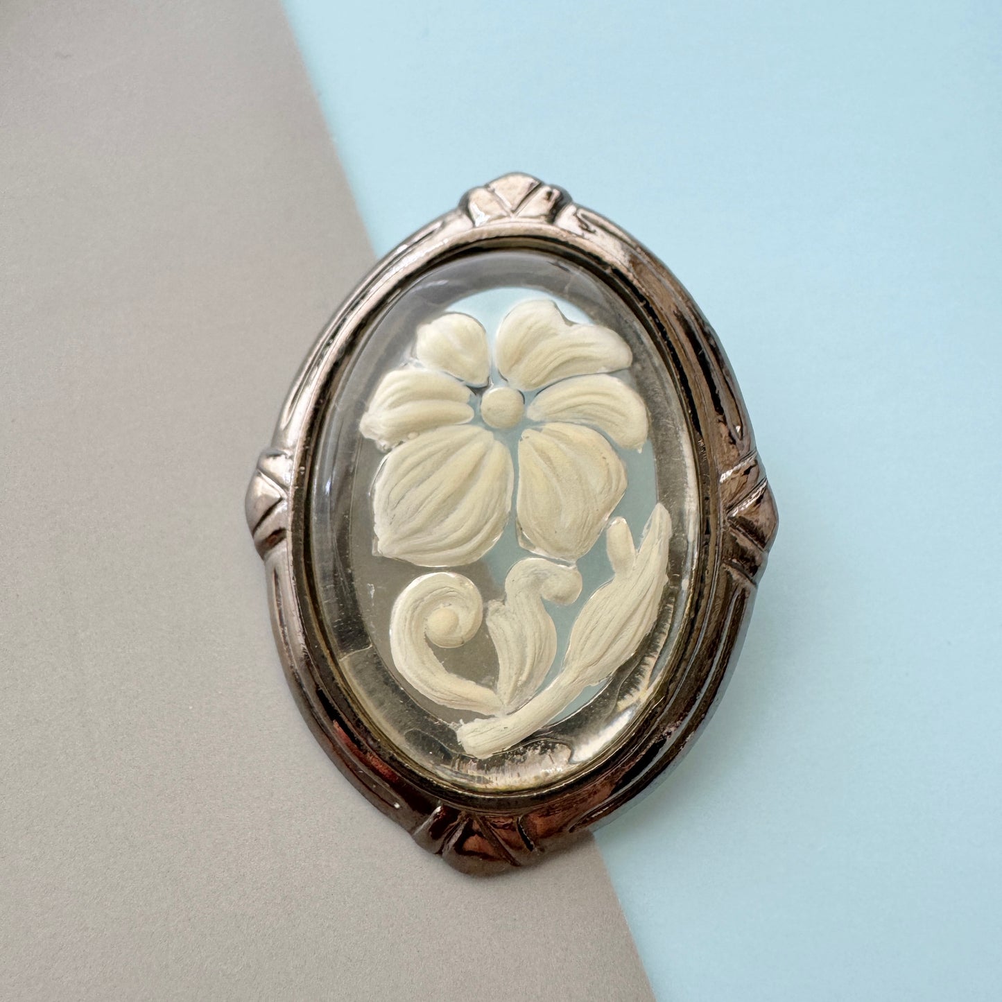 70's Vintage Intaglio Flower Brooch 41x32mm