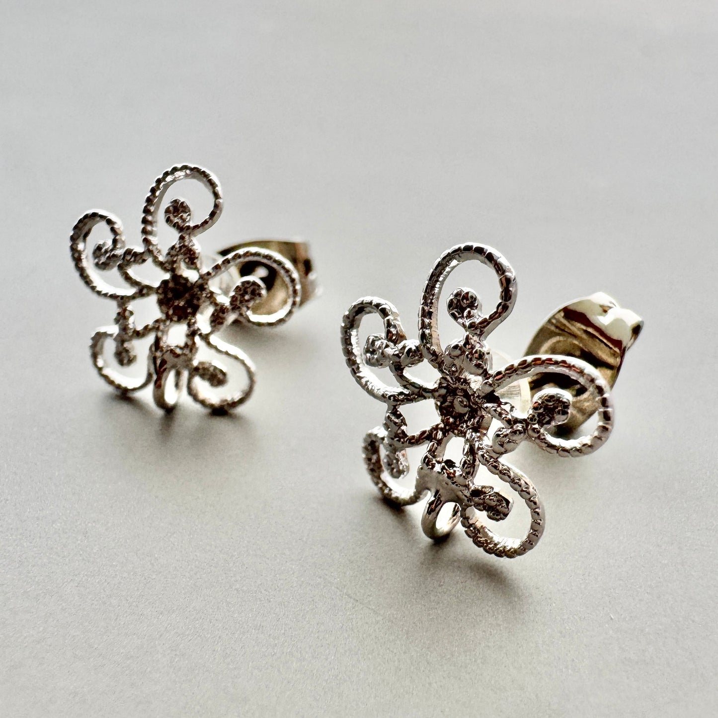Japan 70's Vintage Pierce Filigree Flower with loop