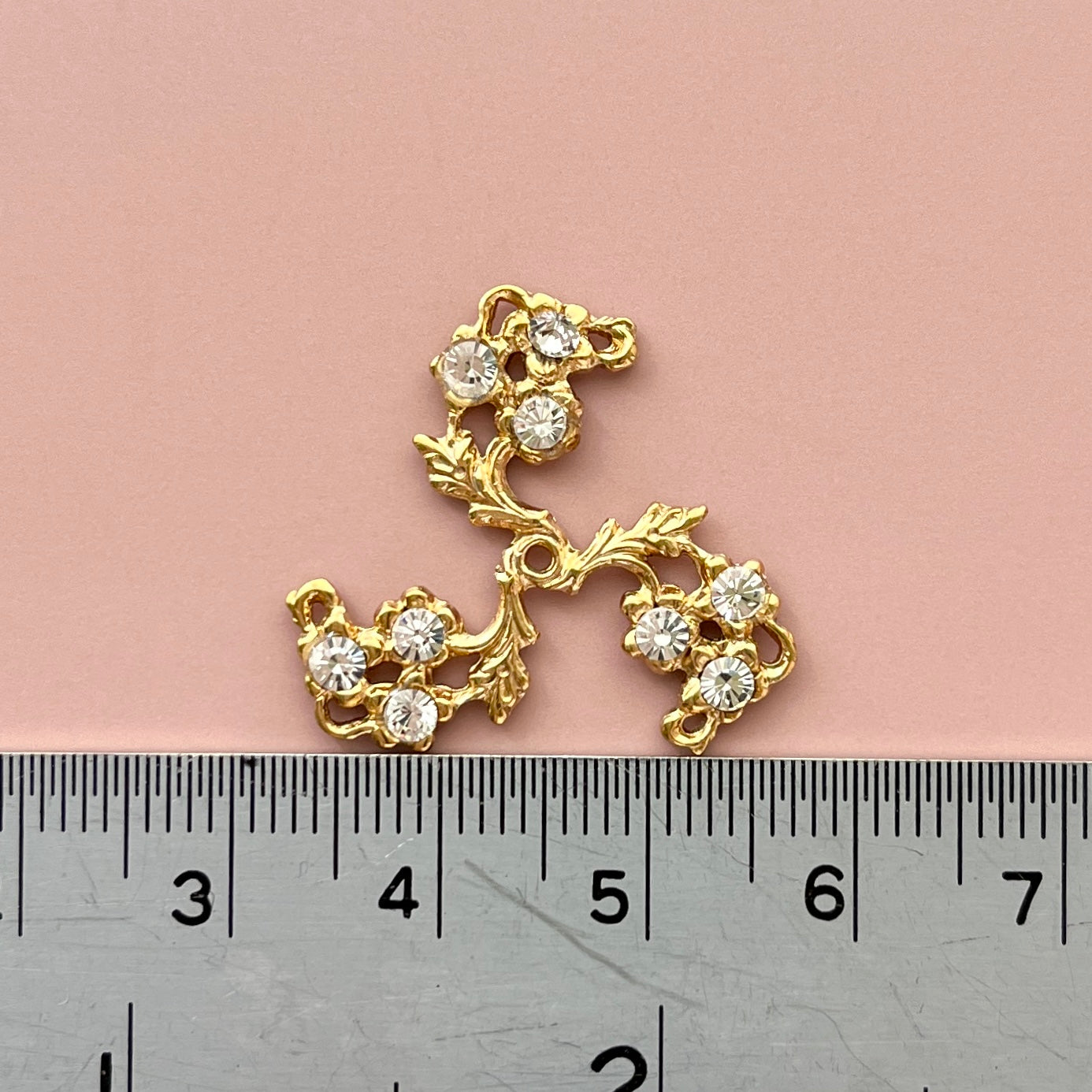 USA Vintage Filigree with Rhinestones 23mm