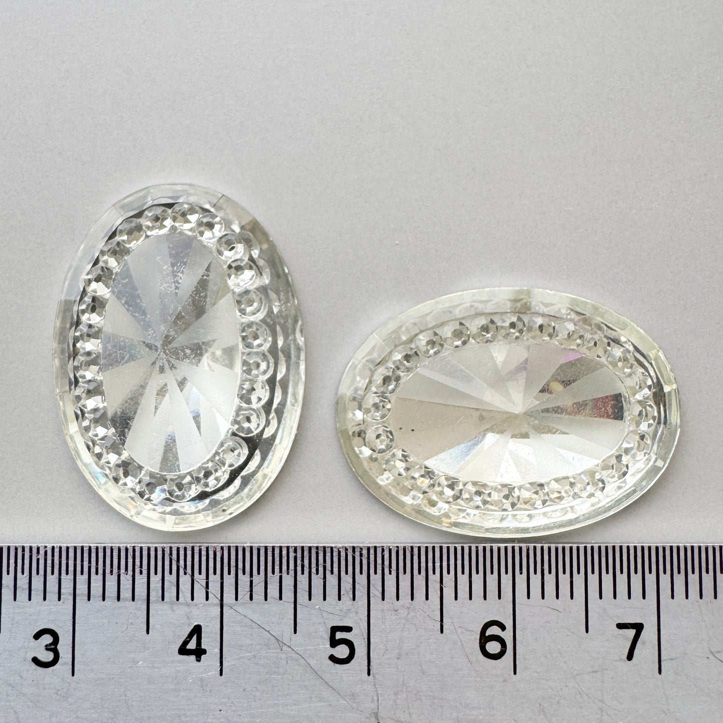 Japan Vintage Plastic Cabochon Retro Jewerl 25x18mm