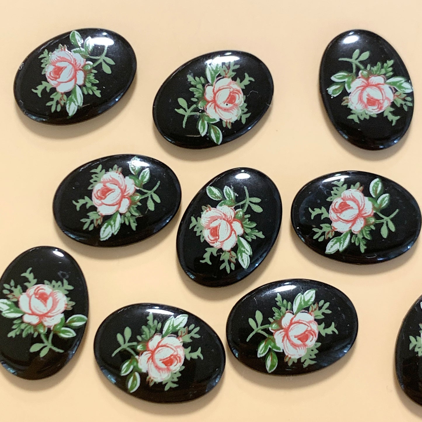 Japan Vintage Glass Black/Pink Flower 18×13mm