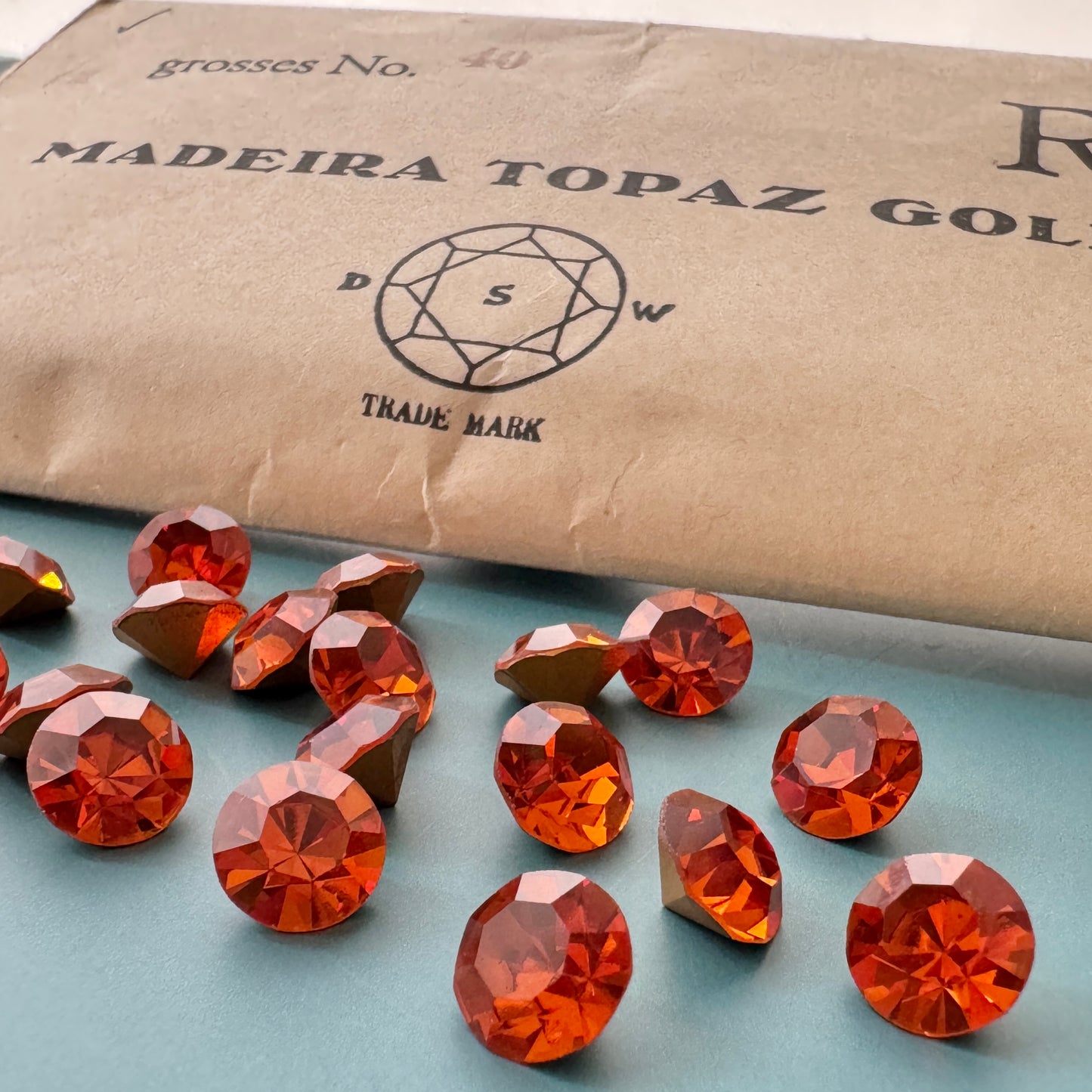 Vintage Swarovski Glass Stone Art #1100 Madiera Topaz 40ss