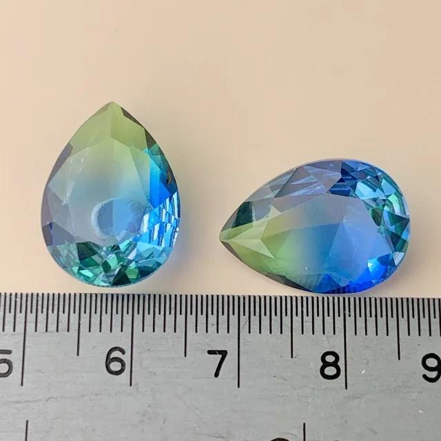 Bi-color Glass Stone Sapphire/Green Pearshape 18x13mm
