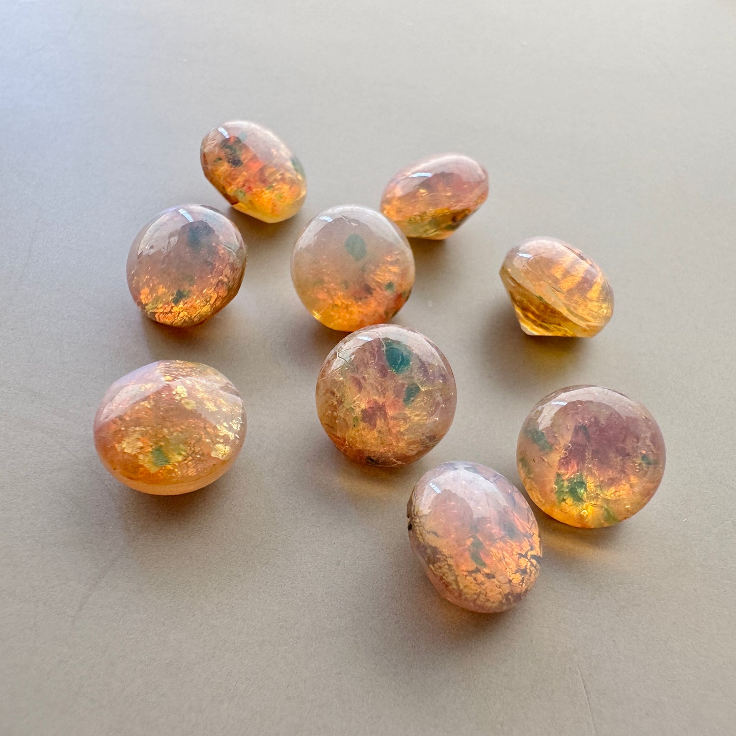 German Vintage Glass Point Back Fire Opal Round 40ss【2 pcs】