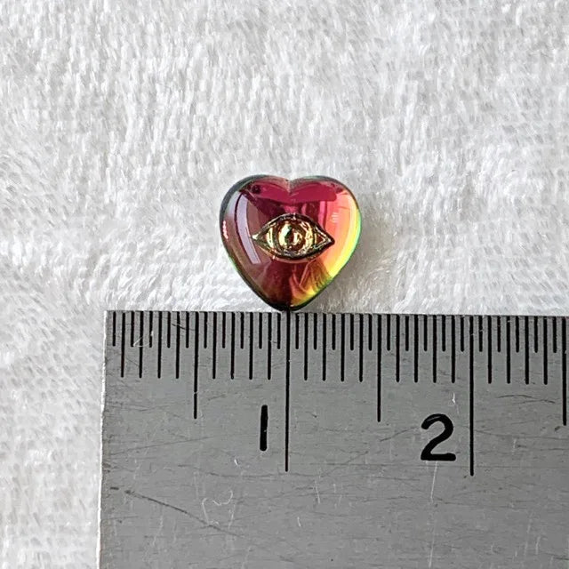 Czech Vintage Glass Intaglio Vitrail Medium Heart on Eye 8mm