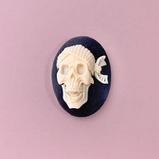Acrylic Cameo Laughing Pirate Skull 25x18mm