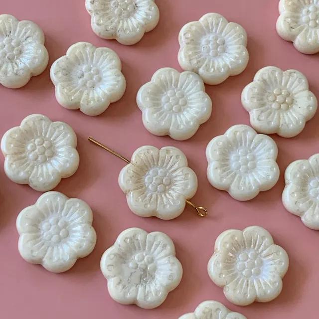 Czech Pressed Glass Beads Flower 18mm【2 pcs】