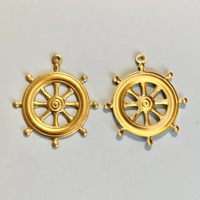 Brass Charm Ship's Wheel 25mm