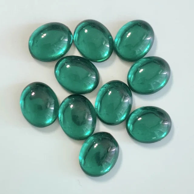 チェコ製Vintageガラスカボション・Emerald・10×8mm 【2個入】