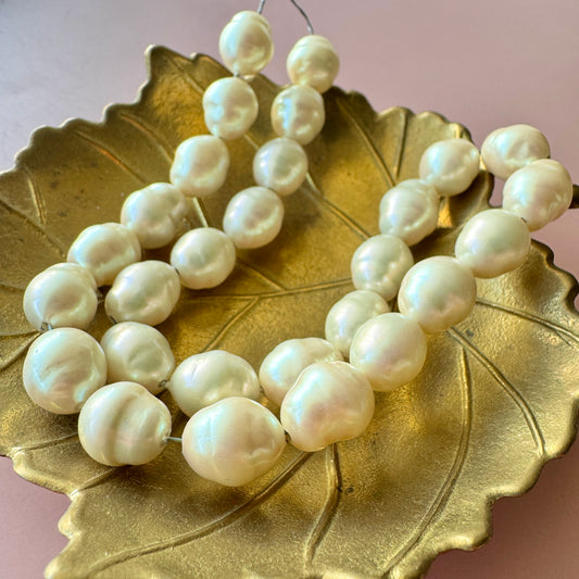 Japan Vintage Glass Baroque Pearl White 13x11mm【2pcs or 1strand】