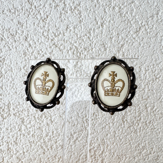 Vintage Intaglio White Crown Earrings