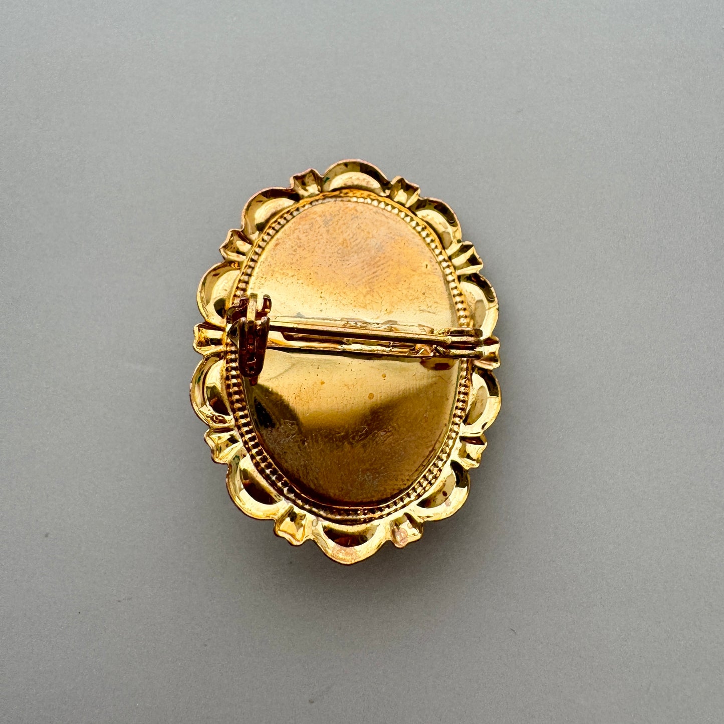 Vintage Style Cat Cameo Brooch