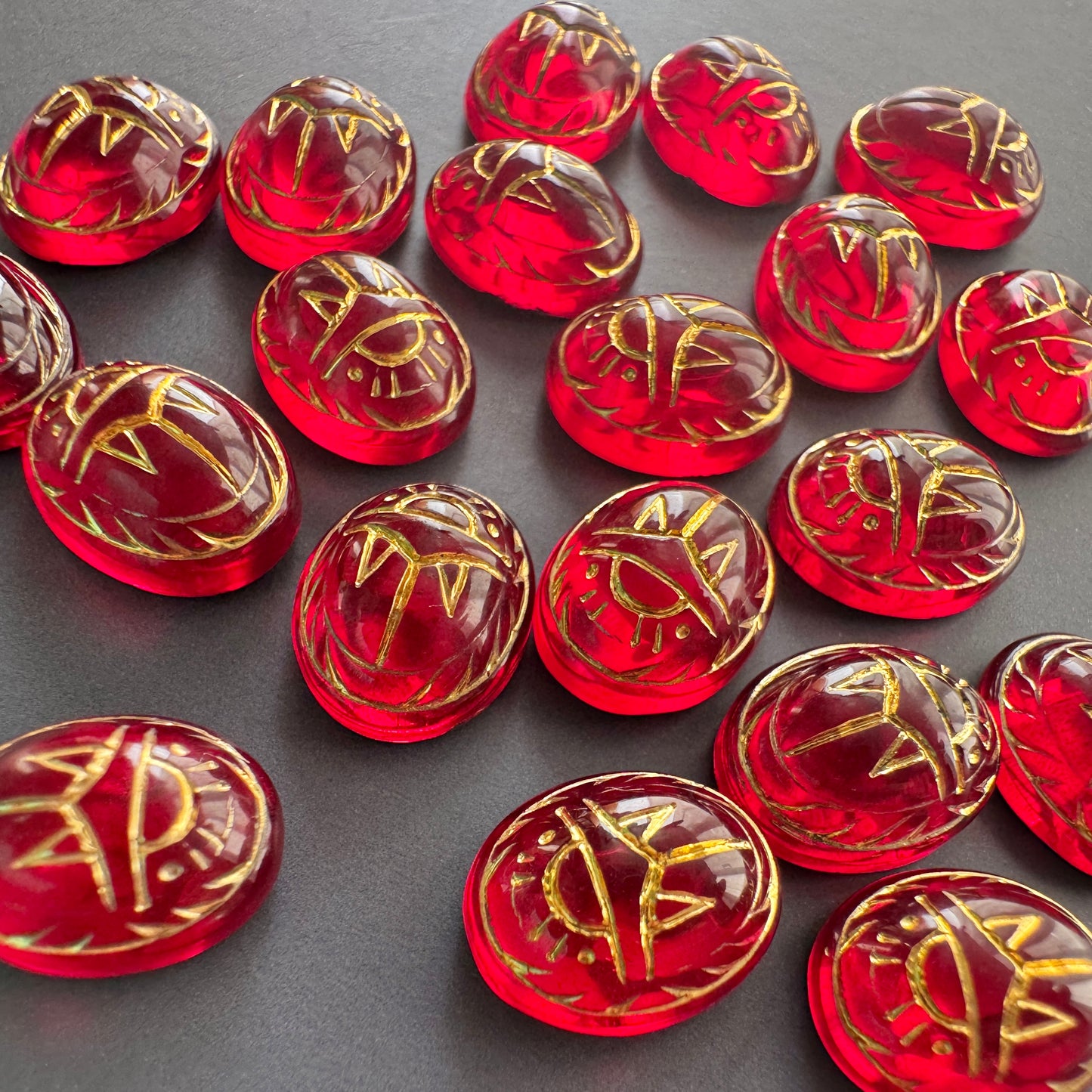 W.Germany Vintage Cabochon Scarab Ruby 10x8mm