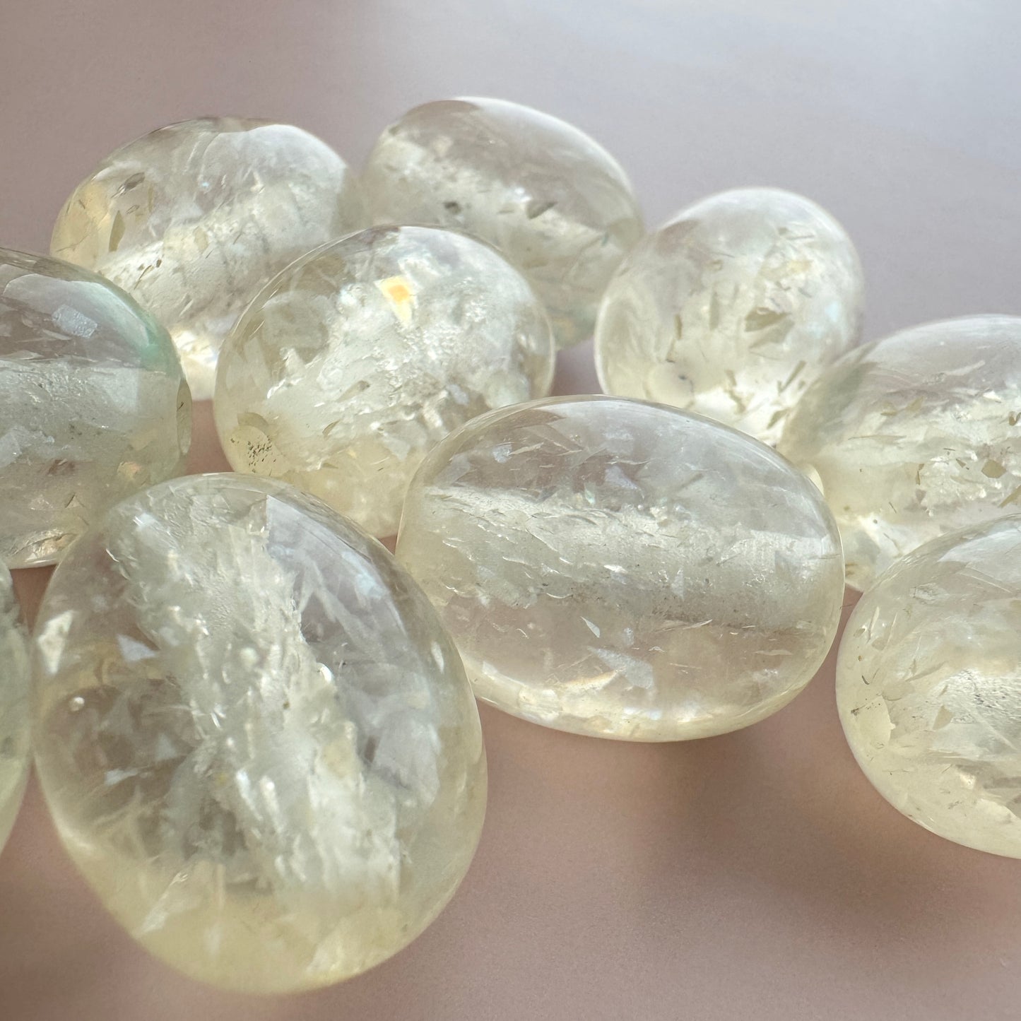 Vintage Lucite Beads Translucent Flecked Oval 22×17mm【2pcs】
