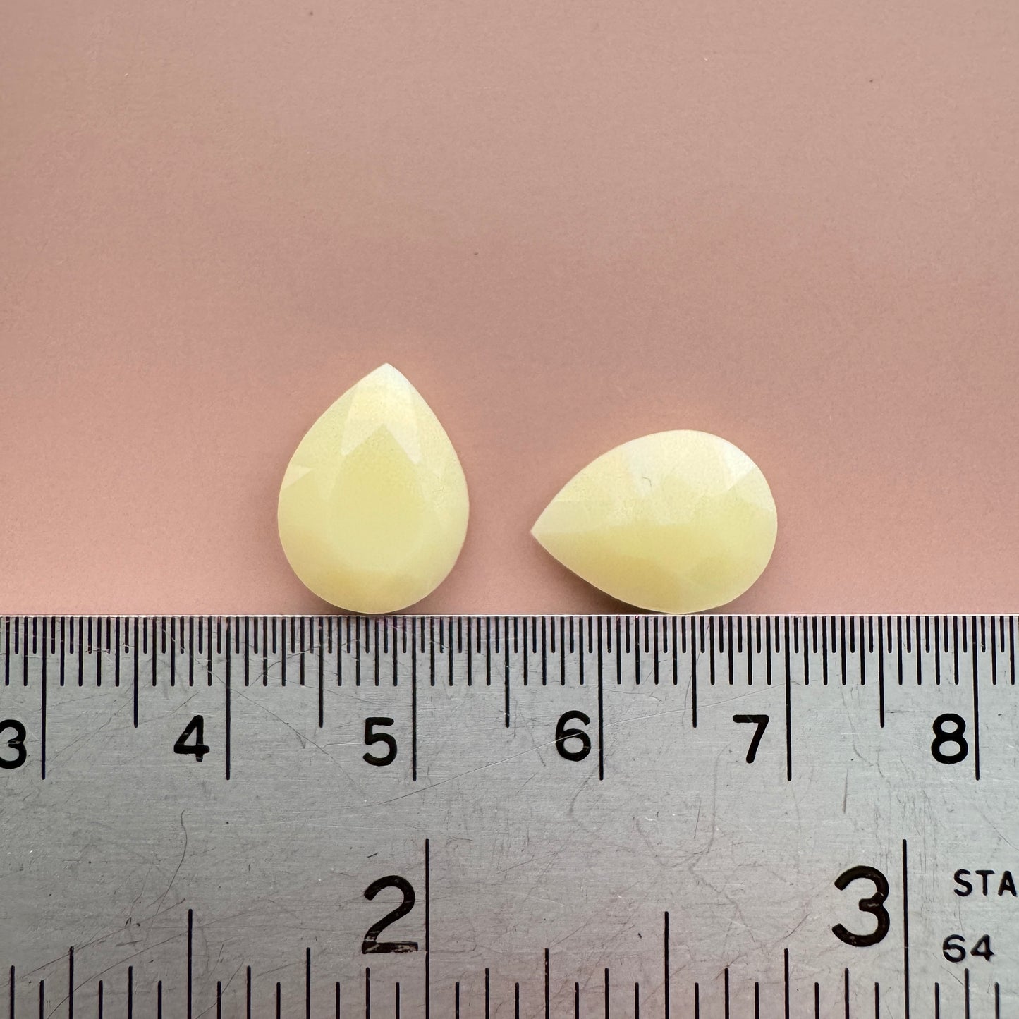Czech Vaseline Glass Pointed Back Stone Pearshape 14x10mm【2pcs】