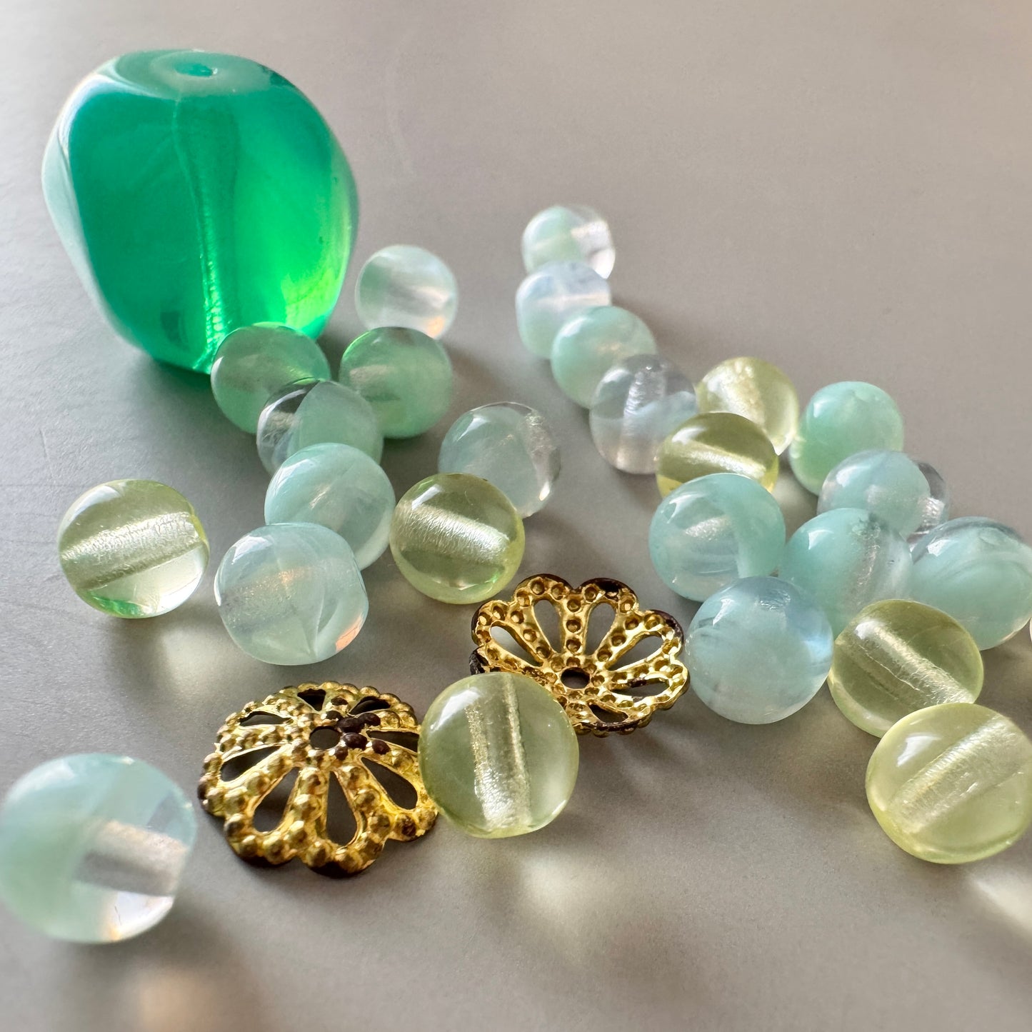 Special Set 【Czech Vintage Vaseline Glass Beads Mix】26MX_168